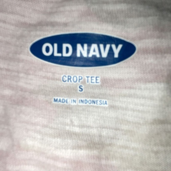 Small, Kids large, Old navy pink camo, slightly cropped shirt - Picture 3 of 3